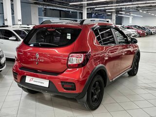 2017 Renault Sandero Stepway II, красный, 977000 рублей, вид 3