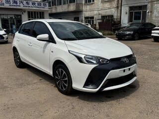 2022 Toyota Yaris L XP150 Рестайлинг, белый, 1360000 рублей, вид 2