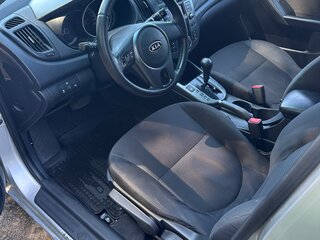 2009 Kia Cerato 4-speed II, серебристый, 450000 рублей, вид 5
