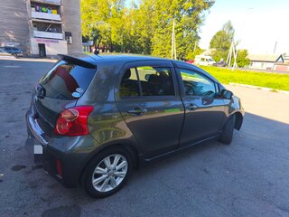 2010 Toyota Vitz II (XP90), серый, 720000 рублей, вид 4