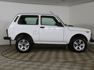 2024 Lada (ВАЗ) Niva Legend I, белый, 949990 рублей, вид 4
