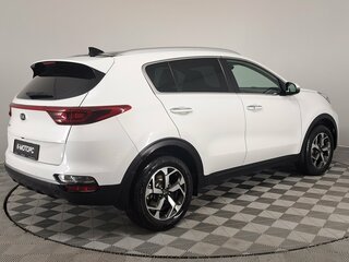 2019 Kia Sportage IV Рестайлинг, белый, 2050000 рублей, вид 5