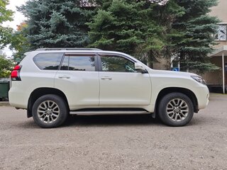 2017 Toyota Land Cruiser Prado 150 Series Рестайлинг 2, белый, 4650000 рублей, вид 5
