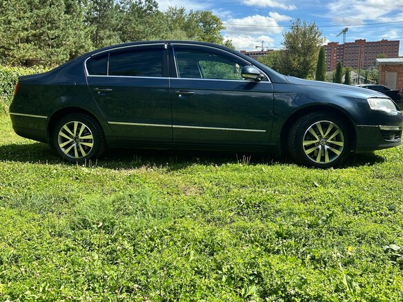 2008 Volkswagen Passat B6, серый, 850000 рублей - вид 4