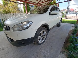 2010 Nissan Qashqai I Рестайлинг, белый, 900000 рублей, вид 4