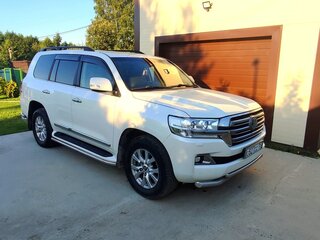 2015 Toyota Land Cruiser 200 Series Рестайлинг 2, белый, 5100000 рублей, вид 2