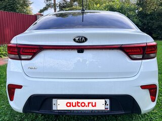 2019 Kia Rio IV, белый, 1450000 рублей, вид 5
