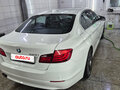 2011 BMW 5 серии 523i VI (F10/F11/F07), белый, 1900000 рублей - вид 2