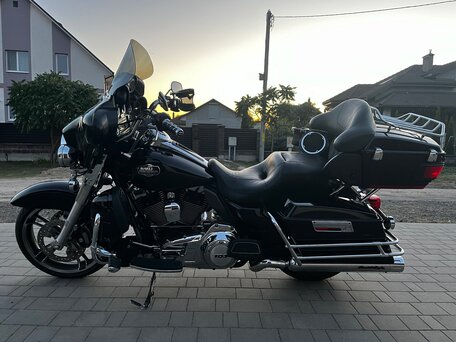 2013 Harley-Davidson Electra Glide, чёрный, 815000 рублей, вид 1