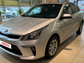 2019 Kia Rio IV, серебристый, 1125000 рублей, вид 1