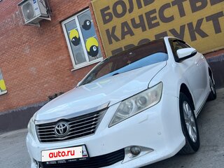 2013 Toyota Camry VII (XV50), белый, 1350000 рублей, вид 2