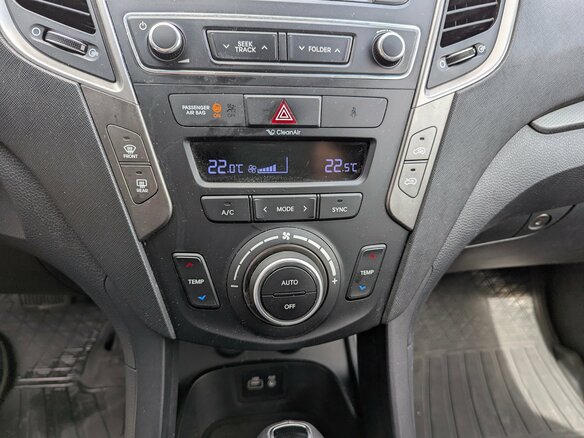2017 Hyundai Santa Fe III Рестайлинг, белый, 1990000 рублей - вид 19