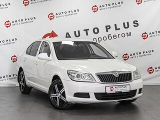 2011 Skoda Octavia II (A5) Рестайлинг, белый, 699000 рублей, вид 1