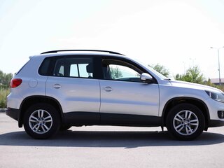 2014 Volkswagen Tiguan I Рестайлинг, серебристый, 1352000 рублей, вид 4