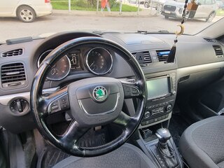 2012 Skoda Yeti I, серый, 985000 рублей, вид 4