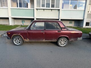 1996 Lada (ВАЗ) 2105, пурпурный, 75000 рублей, вид 1
