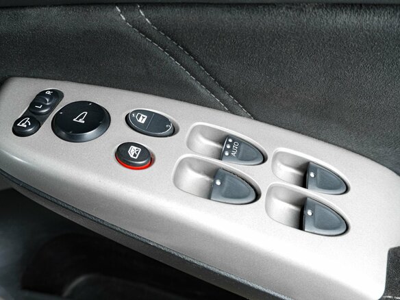 2010 Honda Civic Hybrid VIII Рестайлинг, белый, 899000 рублей - вид 15
