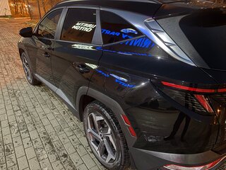 2022 Hyundai Tucson IV, чёрный, 3190000 рублей, вид 4