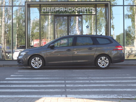2019 Peugeot 308 II Рестайлинг, серый, 1120000 рублей, вид 2