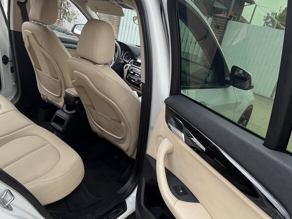 2016 BMW X1 18i sDrive II (F48), белый, 2000000 рублей - вид 6