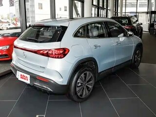 2026 Mercedes-Benz EQA 260 I Рестайлинг, серебристый, 4945033 рублей, вид 5