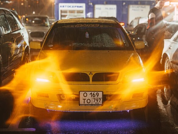 2002 Mitsubishi Lancer Cedia IX, жёлтый, 600000 рублей - вид 18