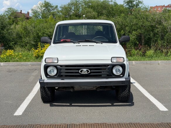 2013 Lada (ВАЗ) 2121 (4x4) I Рестайлинг, белый, 435000 рублей - вид 1