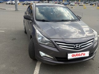 2015 Hyundai Solaris I Рестайлинг, серый, 720000 рублей, вид 4