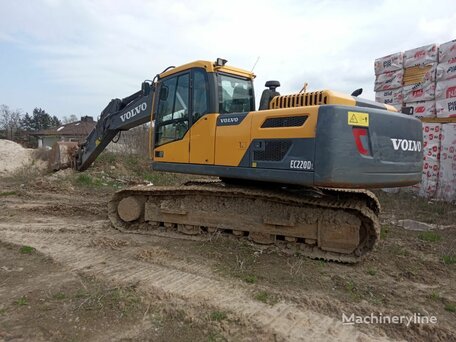 2014 Volvo EC220DL, жёлтый, 14200000 рублей, вид 1