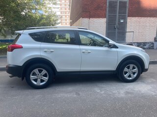 2013 Toyota RAV4 IV (XA40), белый, 1850000 рублей, вид 4