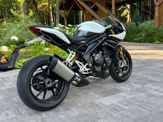 2022 Triumph Speed Triple, белый, 1500000 рублей, вид 3