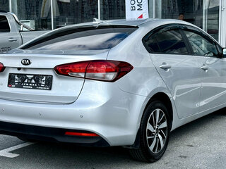 2017 Kia Cerato III Рестайлинг (Classic), серебристый, 1450000 рублей, вид 5