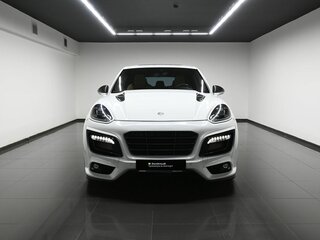 2016 Porsche Cayenne Turbo II Рестайлинг (958), белый, 7990000 рублей, вид 2