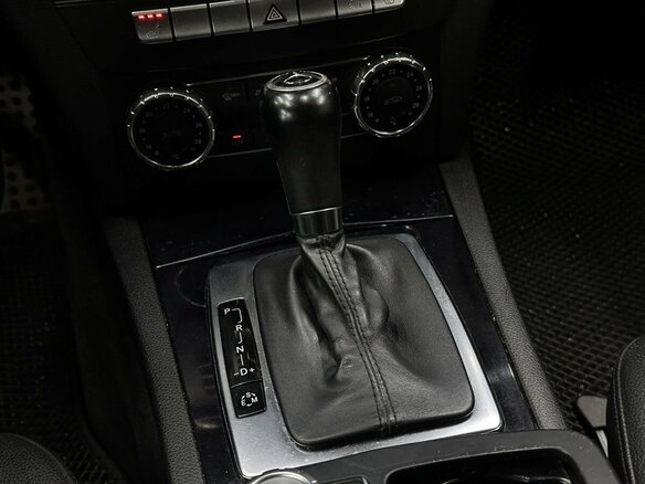 2011 Mercedes-Benz C-Класс 180 BlueEFFICIENCY III (W204) Рестайлинг, белый - вид 16