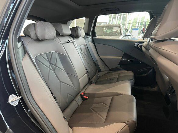 2025 BMW X3 Long 30L xDrive IV (G45/G48), чёрный, 7600000 рублей - вид 11