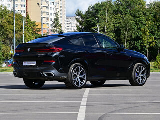 2021 BMW X6 30d III (G06), чёрный, 7816000 рублей, вид 5