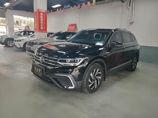 2023 Volkswagen Tiguan II Рестайлинг, чёрный, 2310000 рублей, вид 1