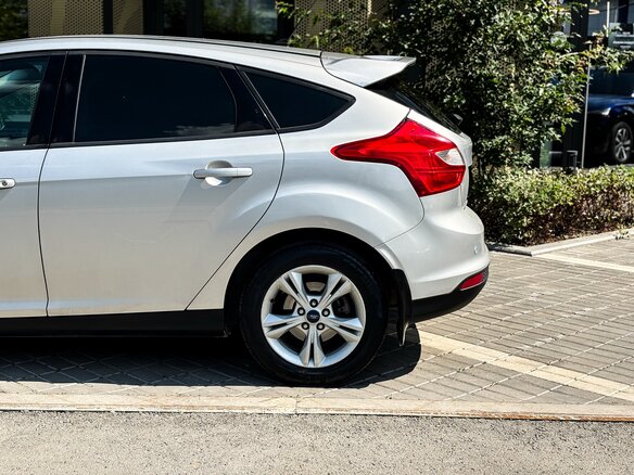2014 Ford Focus III, серебристый, 760000 рублей - вид 26