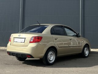 2010 Kia Rio II Рестайлинг, бежевый, 510000 рублей, вид 5