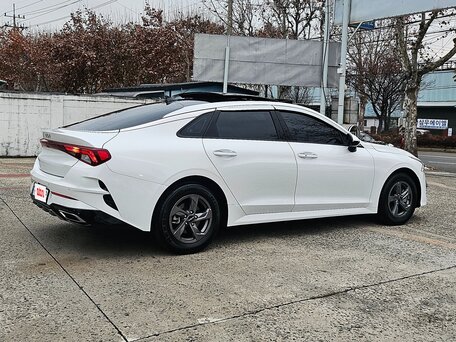 2023 Kia K5 LPi III, белый, 2185000 рублей, вид 3