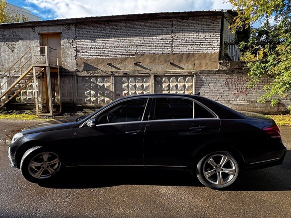 2015 Mercedes-Benz E-Класс 200 IV (W212, S212, C207) Рестайлинг, чёрный, 1816000 рублей - вид 3