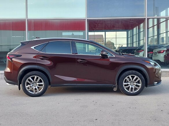 2017 Lexus NX 300 I Рестайлинг, коричневый, 2599000 рублей - вид 4