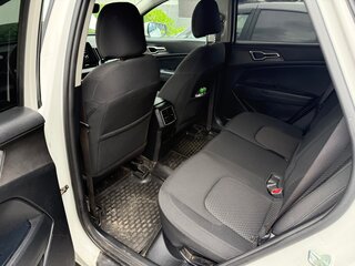 2023 Kia Sportage V, белый, 3600000 рублей, вид 5