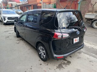 2019 Toyota Sienta II Рестайлинг, чёрный, 1830000 рублей, вид 5