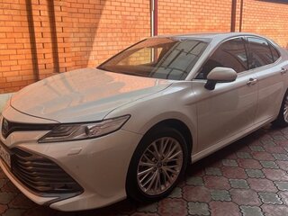 2020 Toyota Camry VIII (XV70), белый, 3000000 рублей, вид 1