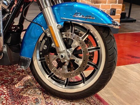 2018 Harley-Davidson Electra Glide, синий, 2100000 рублей, вид 5