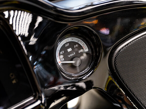 2023 Harley-Davidson Road Glide Limited, серебристый, 3150000 рублей - вид 33