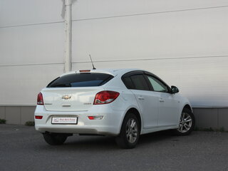 2013 Chevrolet Cruze I Рестайлинг, белый, 650000 рублей, вид 2