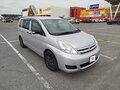 2009 Toyota ISis I Рестайлинг, серебристый, 1250000 рублей - вид 1