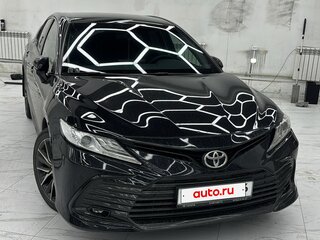 2021 Toyota Camry VIII (XV70) Рестайлинг, чёрный, 3000000 рублей, вид 1